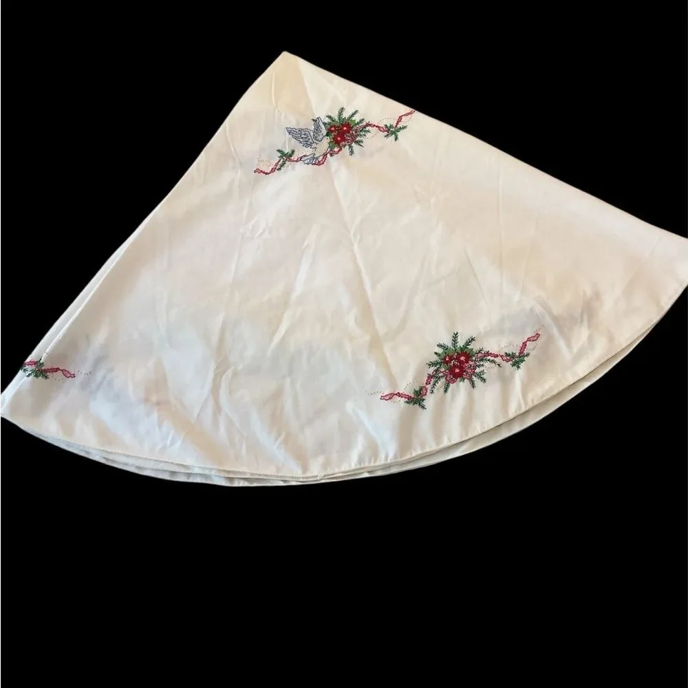 Vtg Handmade Embroidered Round Tablecloth Christmas Holly 57 inches * stains
